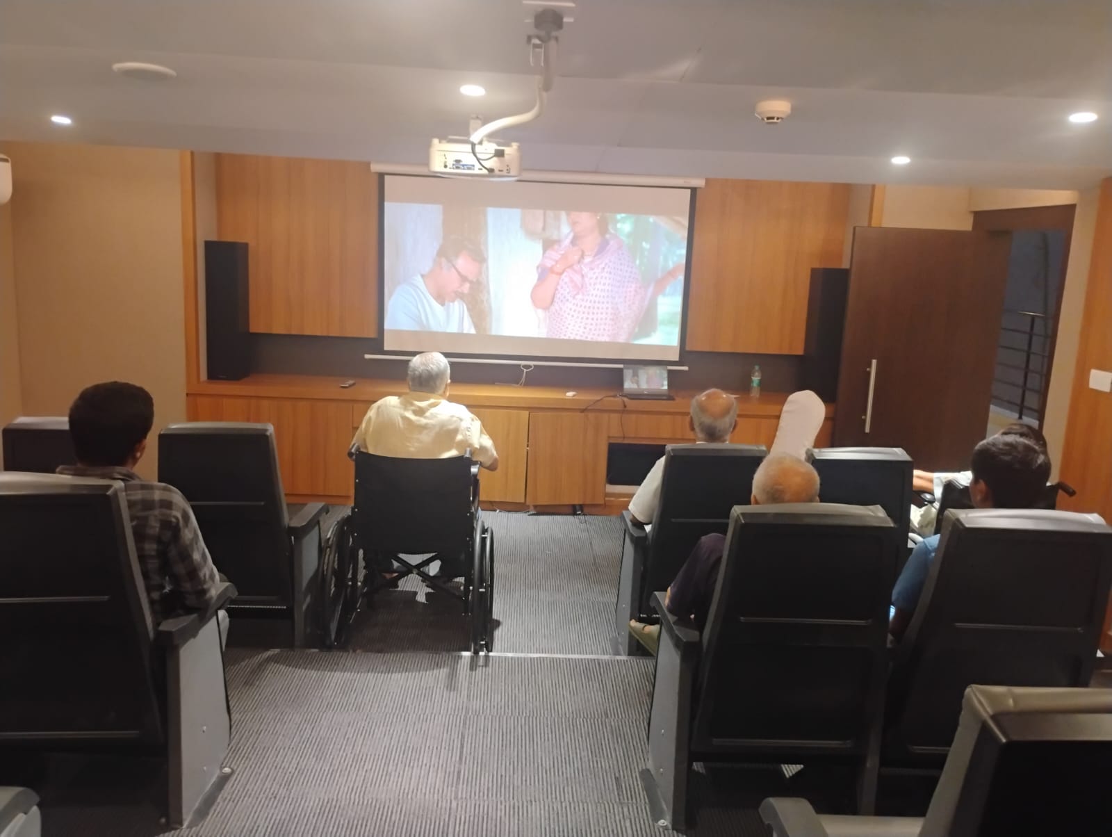 best elder care services in kolkata, senior citizens housing, senior citizens care service, old age home at kolkata, elder care home, retirement homes in india, senior living community, senior assisted living apartments, assisted living facility in india, active ageing Kolkata, luxury old age home kolkata