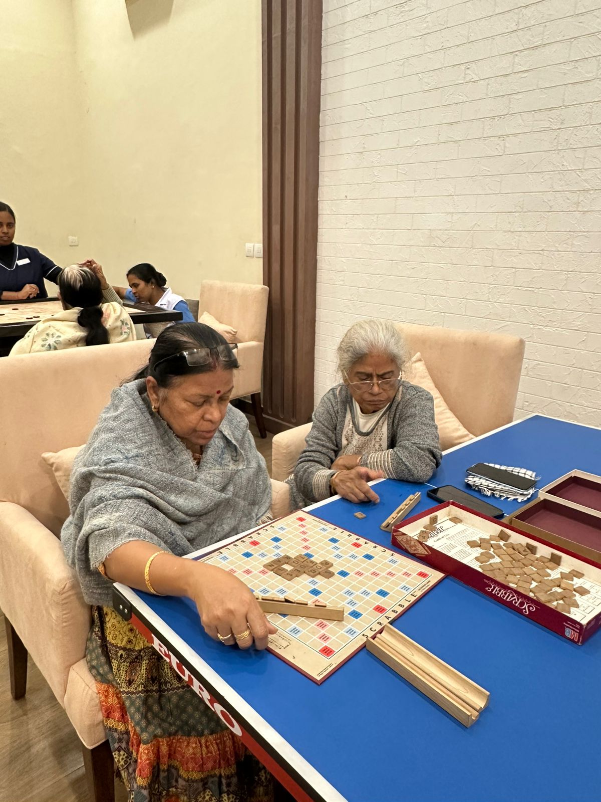 senior living homes in kolkata, assisted living vs independent living, best senior citizen home in kolkata, luxury old age homes in india, elderly care services, retirement living community, senior citizen housing, Jagriti Dham, independent living for seniors, senior care kolkata
