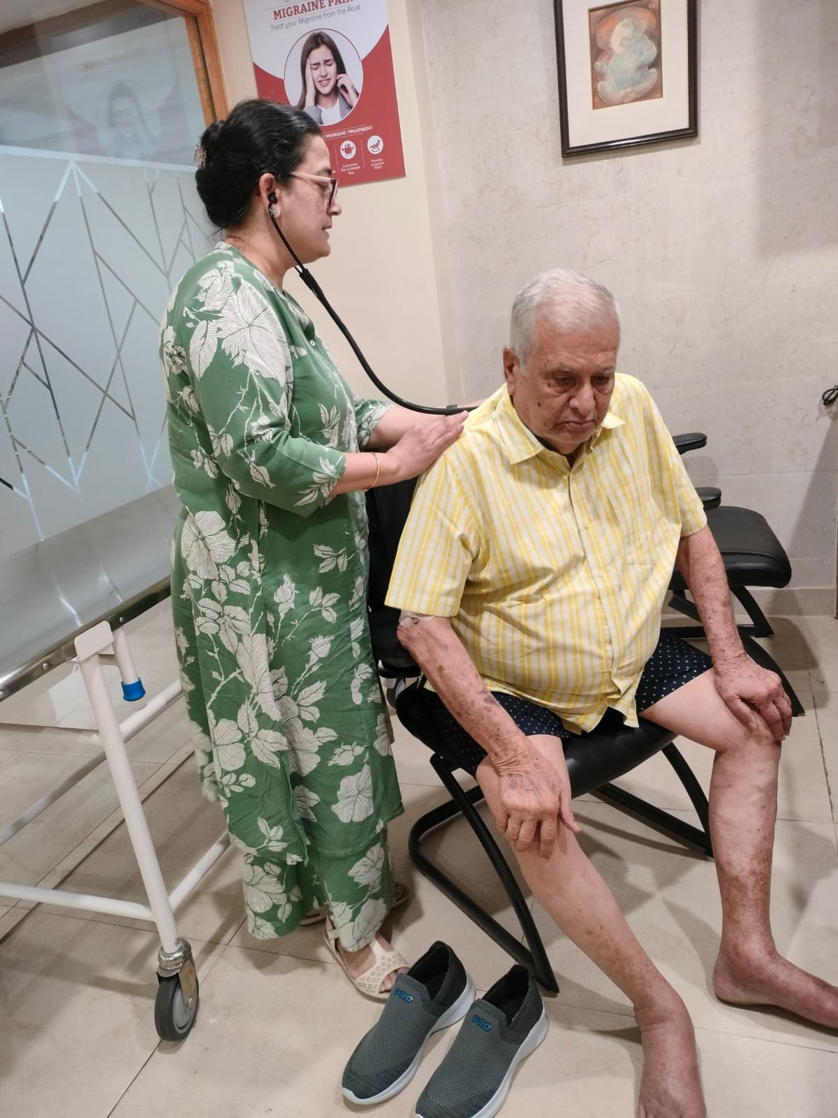 Baseline health, daily vitals, proactive monitoring, List of old age diseases, Old age health problems and solutions, Common health problems in elderly PDF, Most common chronic diseases in older adults, Most common diseases by age, Old person disease in children, Old people disease shaking, best old age home in Kolkata, senior citizen apartments, premium retirement living, 24 hour assisted living, elder care service in kolkata, geriatric care Kolkata, graceful ageing tips, luxury senior living housing